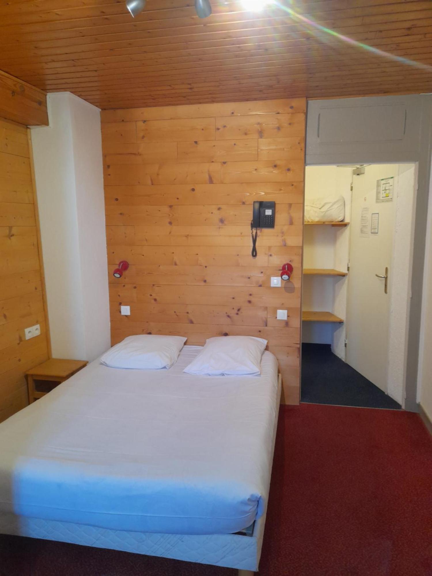 Hotel Du Centre Villard-de-Lans Bagian luar foto